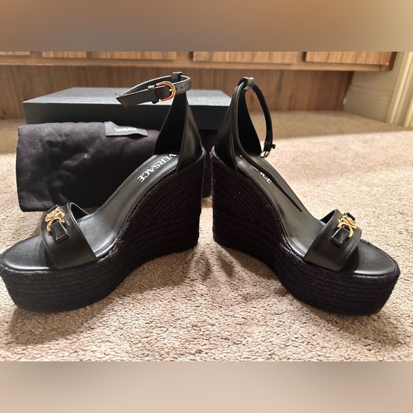 Versace Medusa ‘95 Leather Wedge Sandals size 36 - Picture 5 of 9